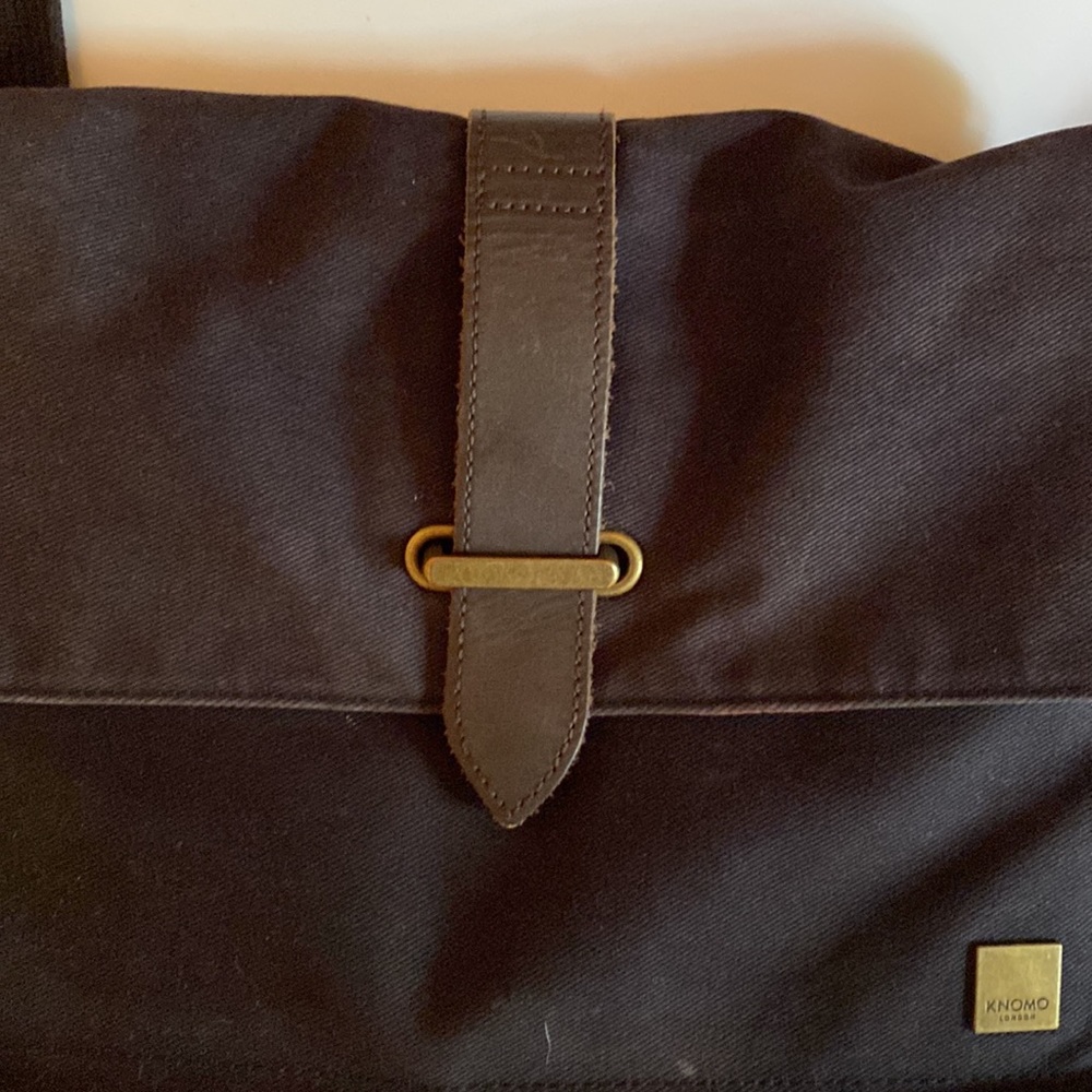 Knomo satchel